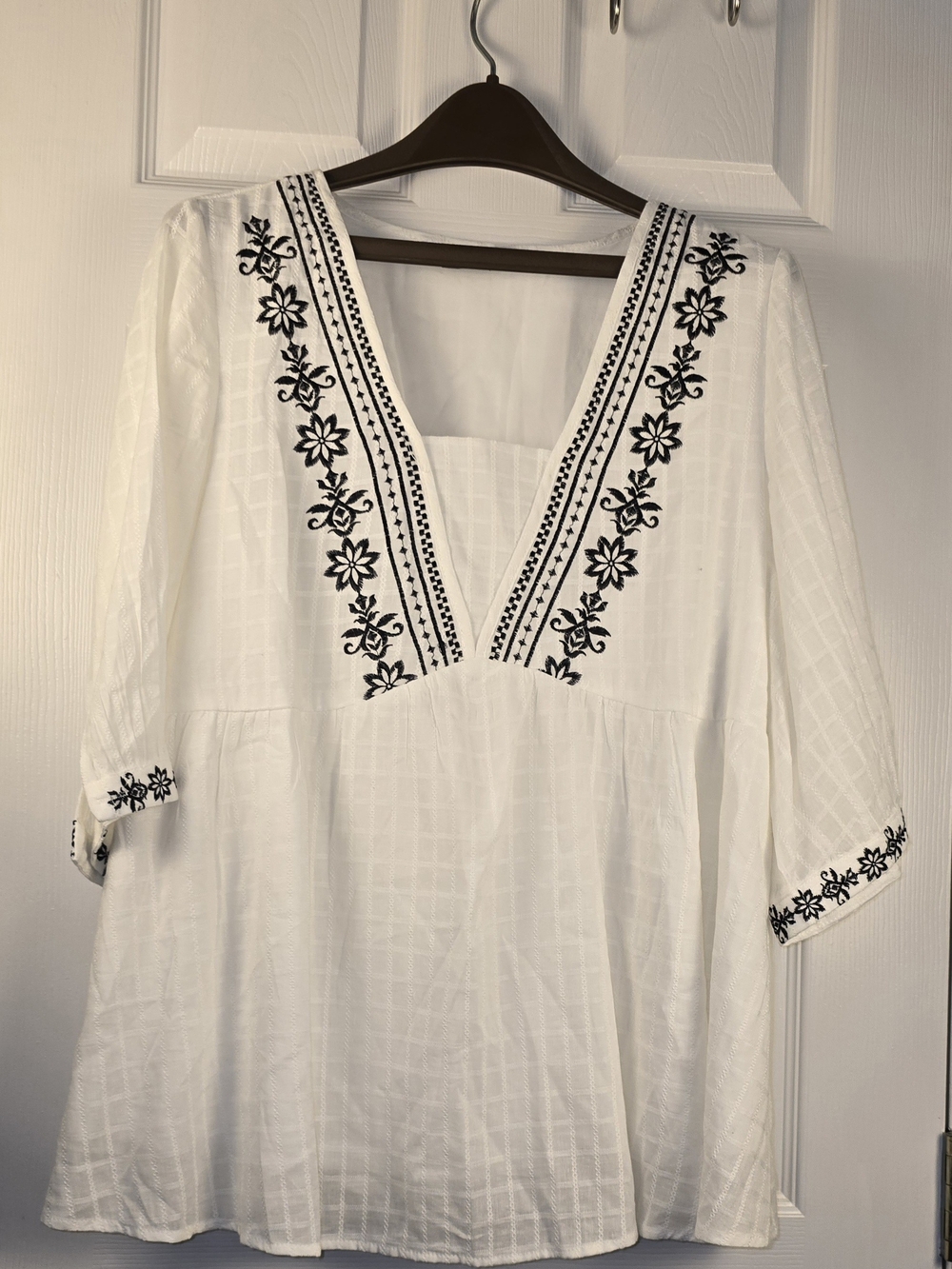 White‎ Tunic with Black Floral Embroidery Trim Coastal Smock Flowy